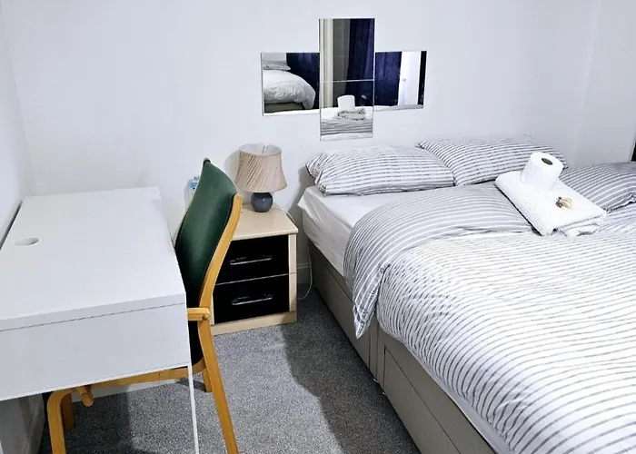 Ensuite Doubleroom With Private Toilet And Bathroom In Central Dartford